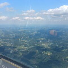 Flugwegposition um 15:05:35: Aufgenommen in der Nähe von Gemeinde Hofstätten an der Raab, Österreich in 1563 Meter